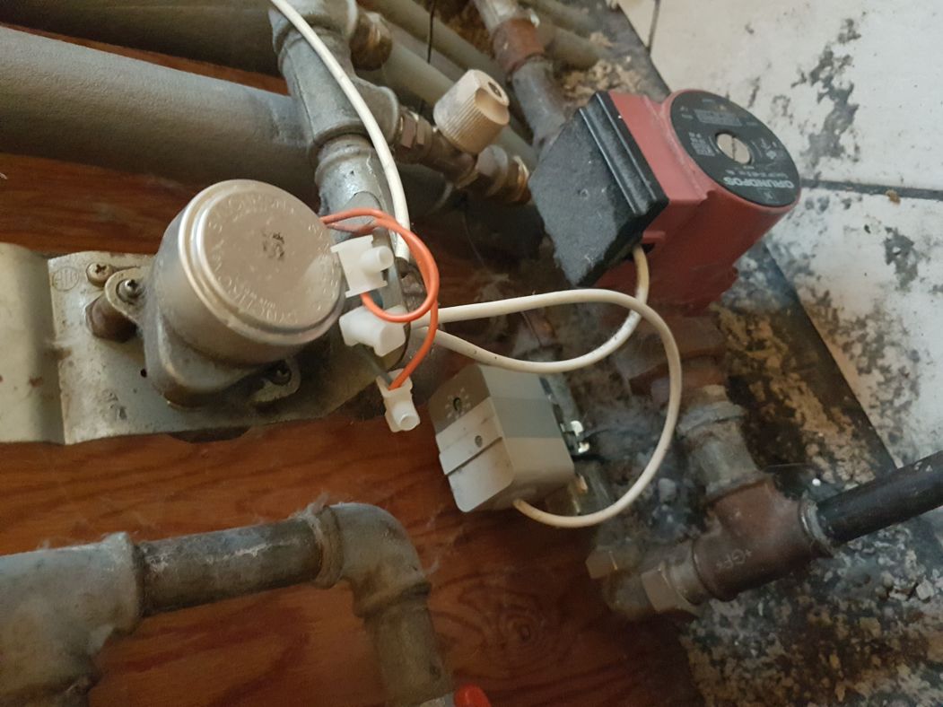 Floor heating controller OpenHardware.io Enables Open Source